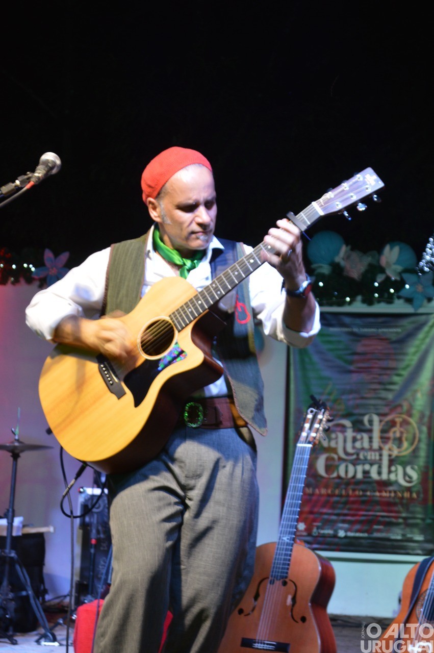 Acendimento de luzes marca a abertura do Natal em Rodeio Bonito