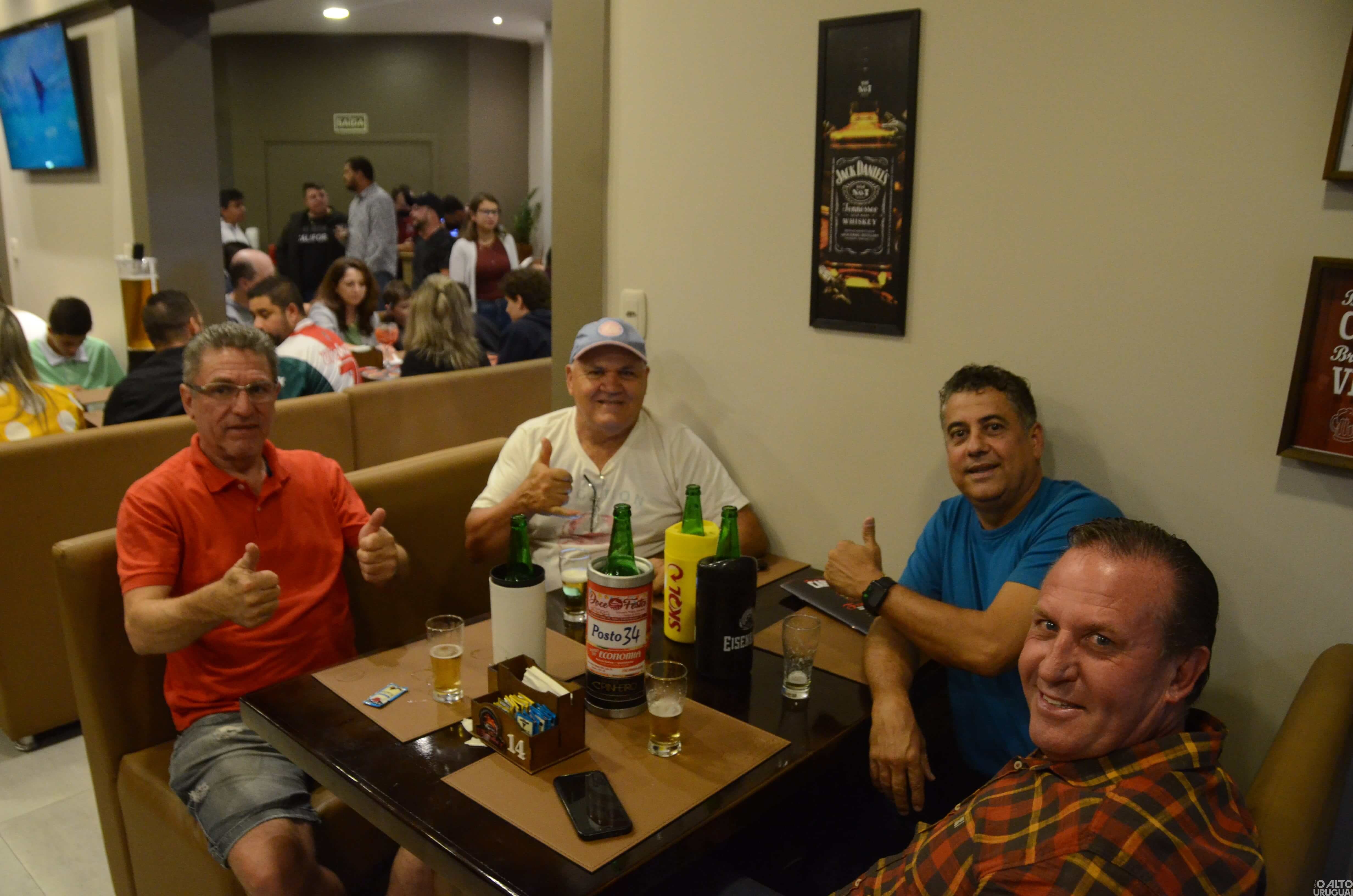 Fornalha Petiscaria e Hamburgueria inaugura em FW