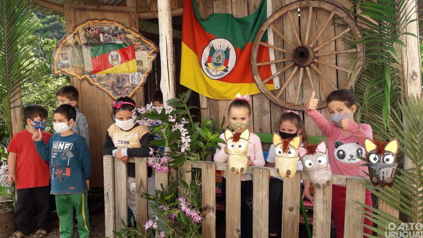 Cultura gaúcha é valorizada em ações nas escolas municipais de Caiçara