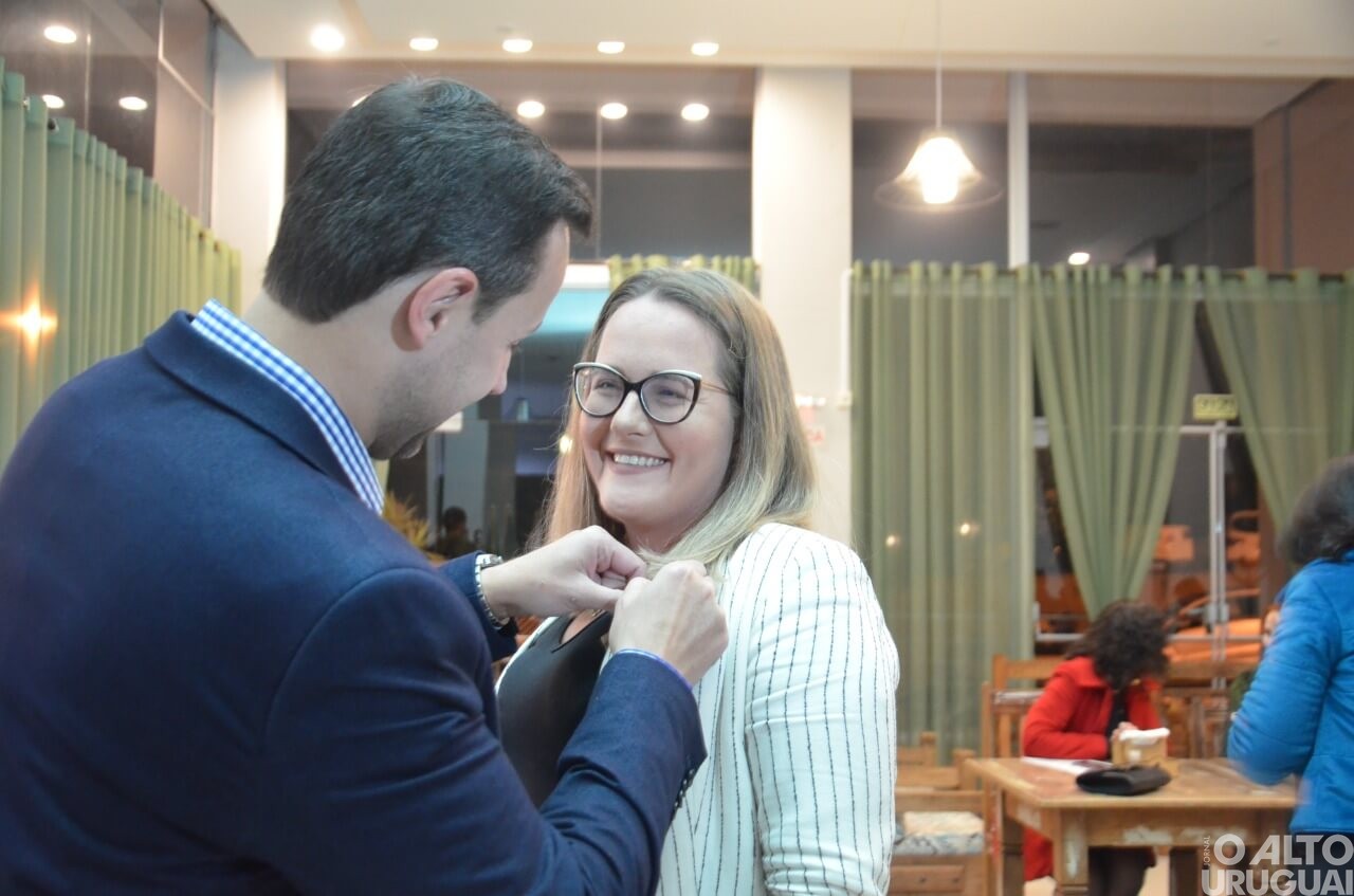 Rotary Club FW Barril e Interact empossam novas diretorias