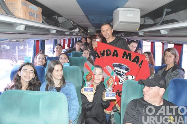 Bandas da Escola Cardeal Roncalli conquistam cinco títulos de campeãs e três de vice-campeãs em SC