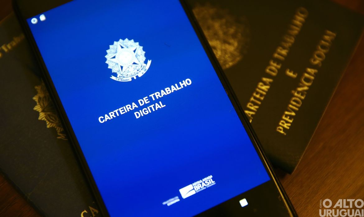 Empregos formais e informais apresentam aumento