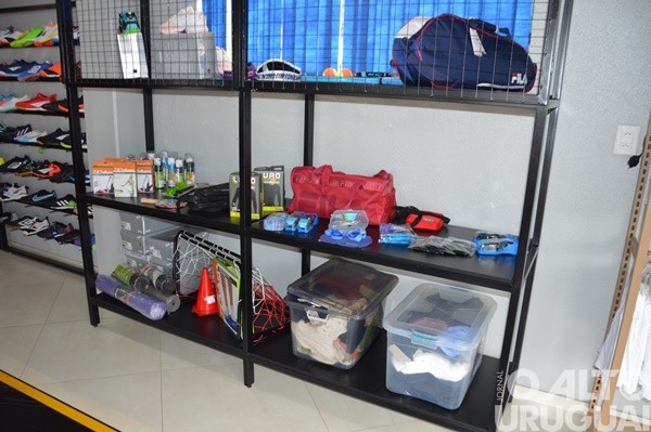 Loja DYN faz lançamento de marca própria em FW