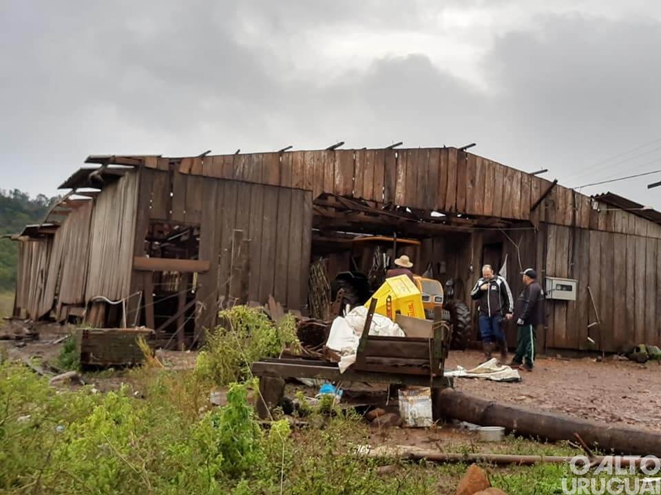 Temporais causam prejuízos a mais de 60 famílias em Cerro Grande