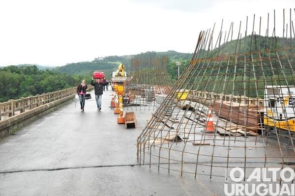 Ponte entre Iraí e Palmitos tem risco de colapso, diz Dnit