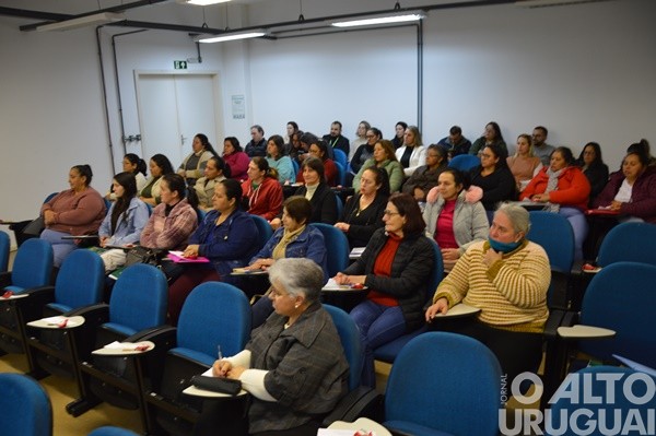 IFFar-FW inicia curso para produtoras de derivados do leite