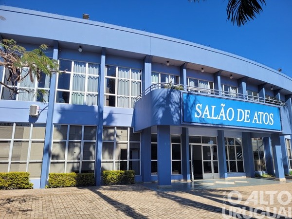 Sessão Itinerante na URI será nesta terça-feira