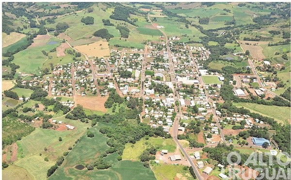 Pinhal completa aniversário de 37 anos