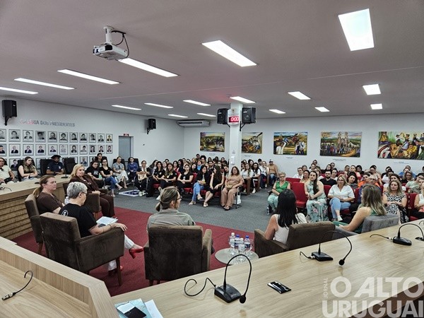 Presidência da Câmara e Procuradoria da Mulher de FW promovem fórum na Câmara