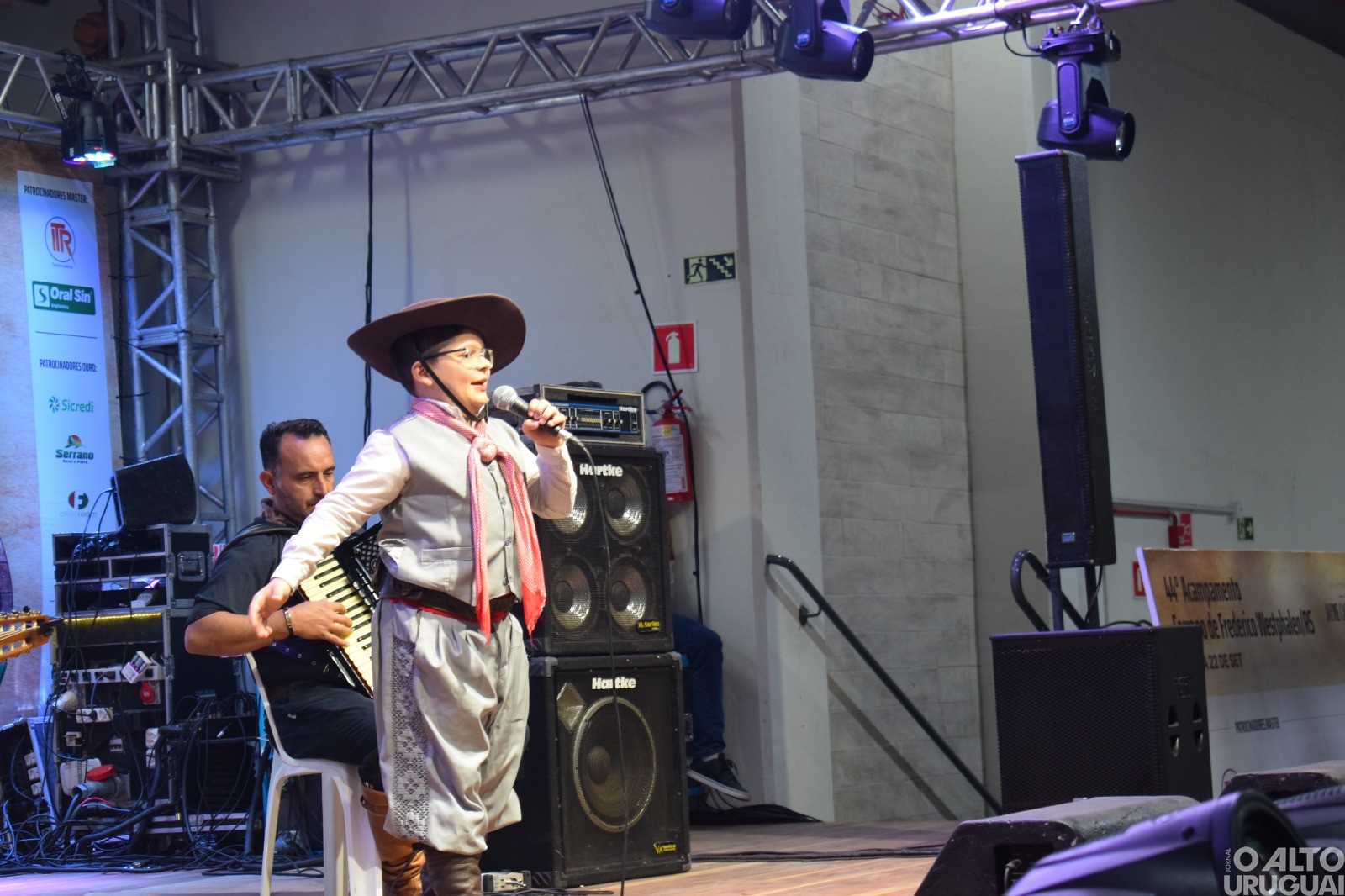 9º Canto do Barril encanta público durante Semana Farroupilha de FW