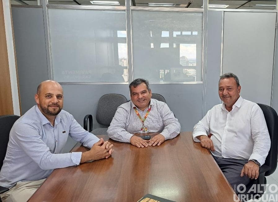 Prefeito de Jaboticaba cumpre agenda em Porto Alegre