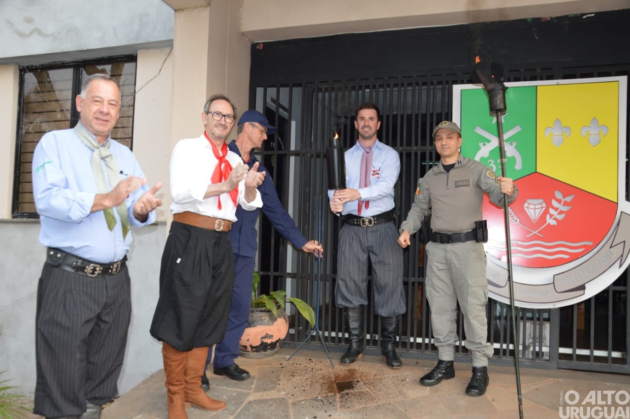 Centelha da Chama Crioula é recebida em FW