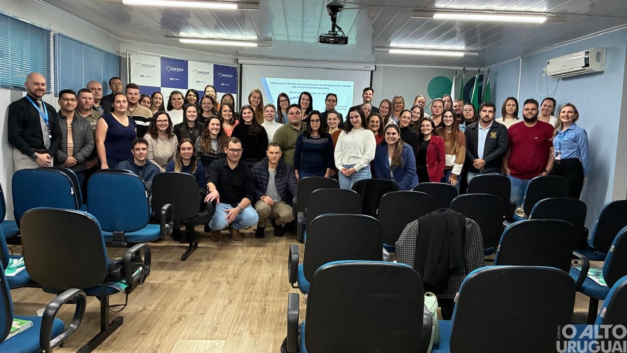 Amzop capacita servidores sobre a Nova Lei de Licitações