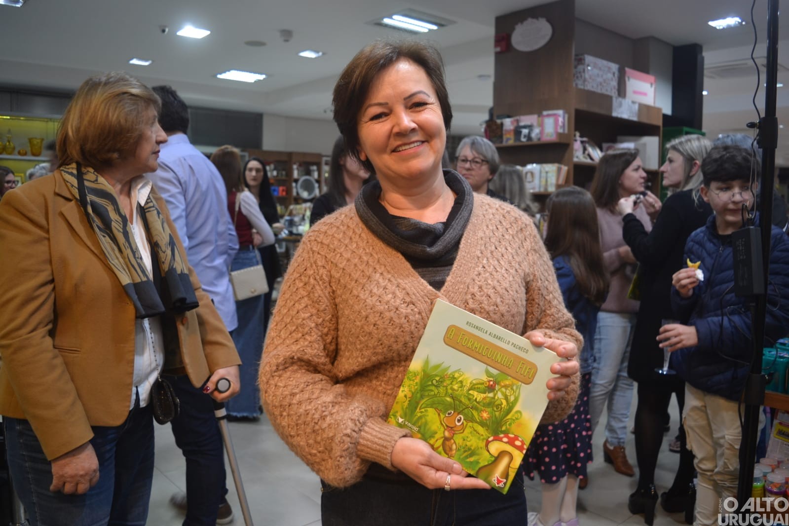 Frederiquense lança livro infantil