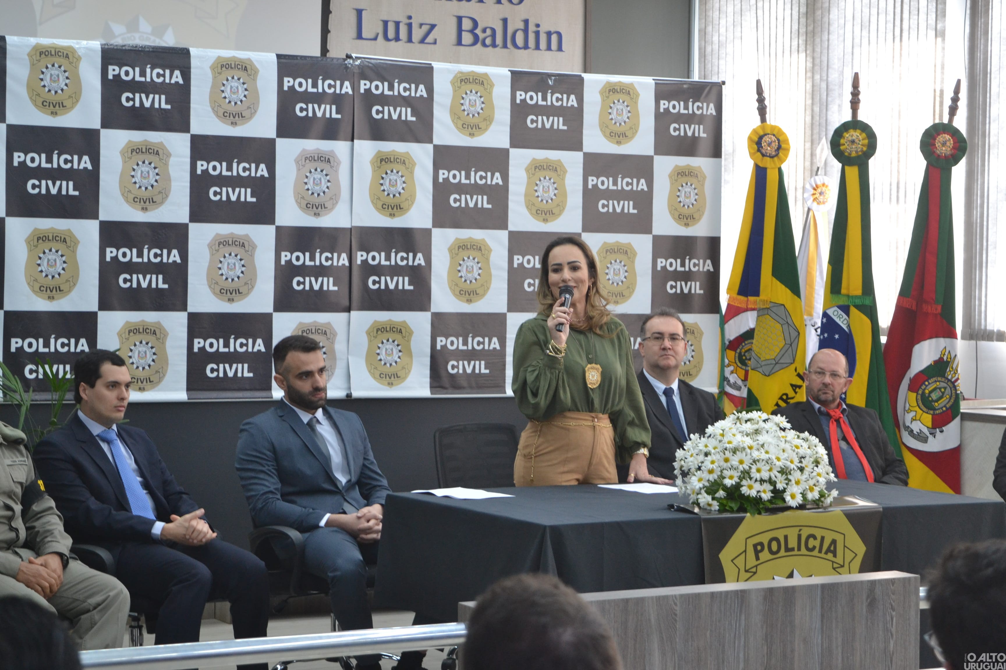 Novo delegado titular de Iraí toma posse