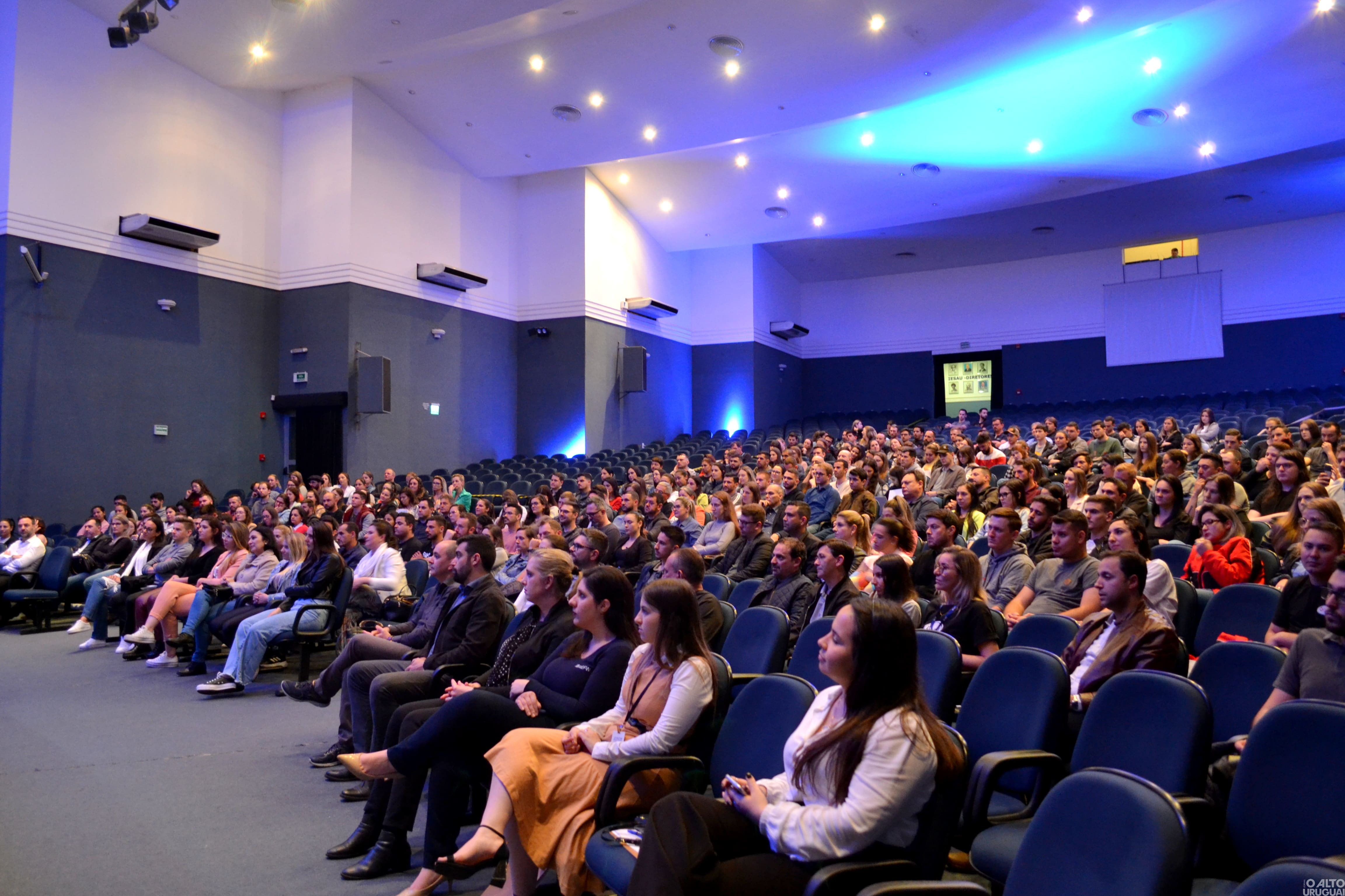 Curso com foco em vendas é realizado em FW