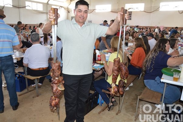 Festa do São Miguel do Braga reúne centenas de pessoas