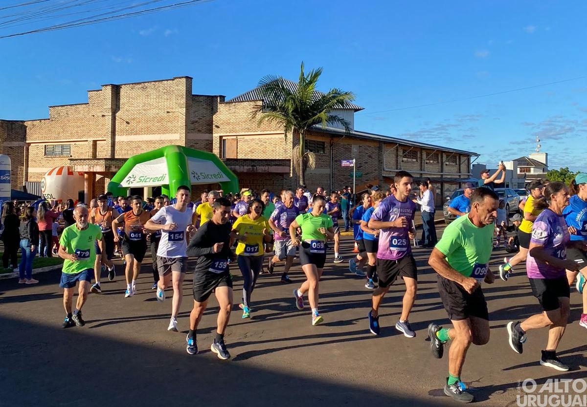 Mais de 200 atletas participam da Rústica das Pedras em Ametista do Sul