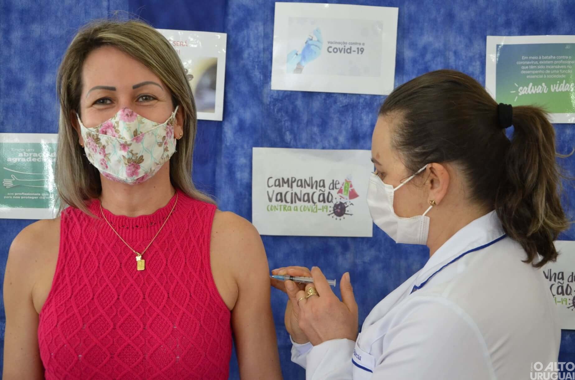 Mais de 70% da população caiçarense acima dos 18 anos está vacinada com a 1ª dose