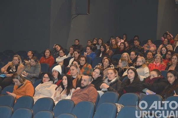 Seminário sobre o Autismo reúne mais de 300 pessoas em FW