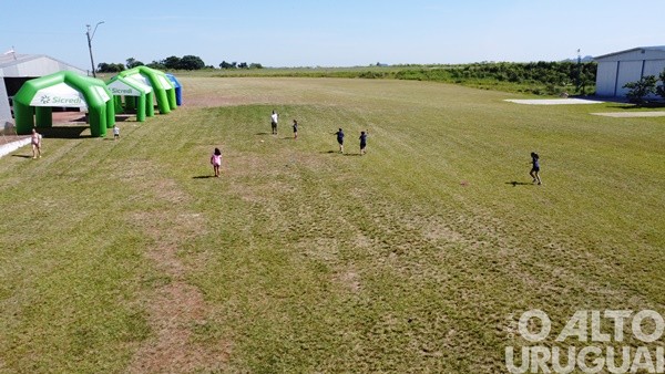 “Ventos de alegria” deixam colorido o céu de FW