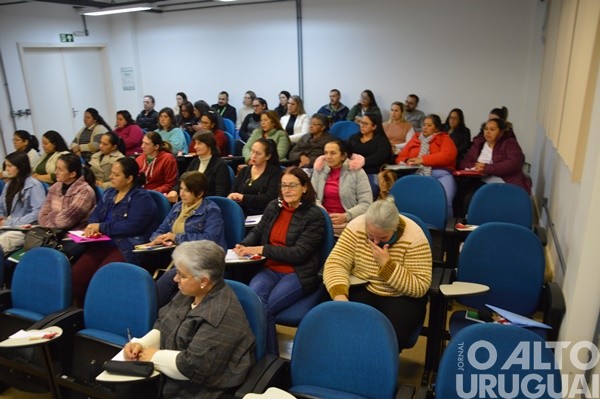 IFFar-FW inicia curso para produtoras de derivados do leite