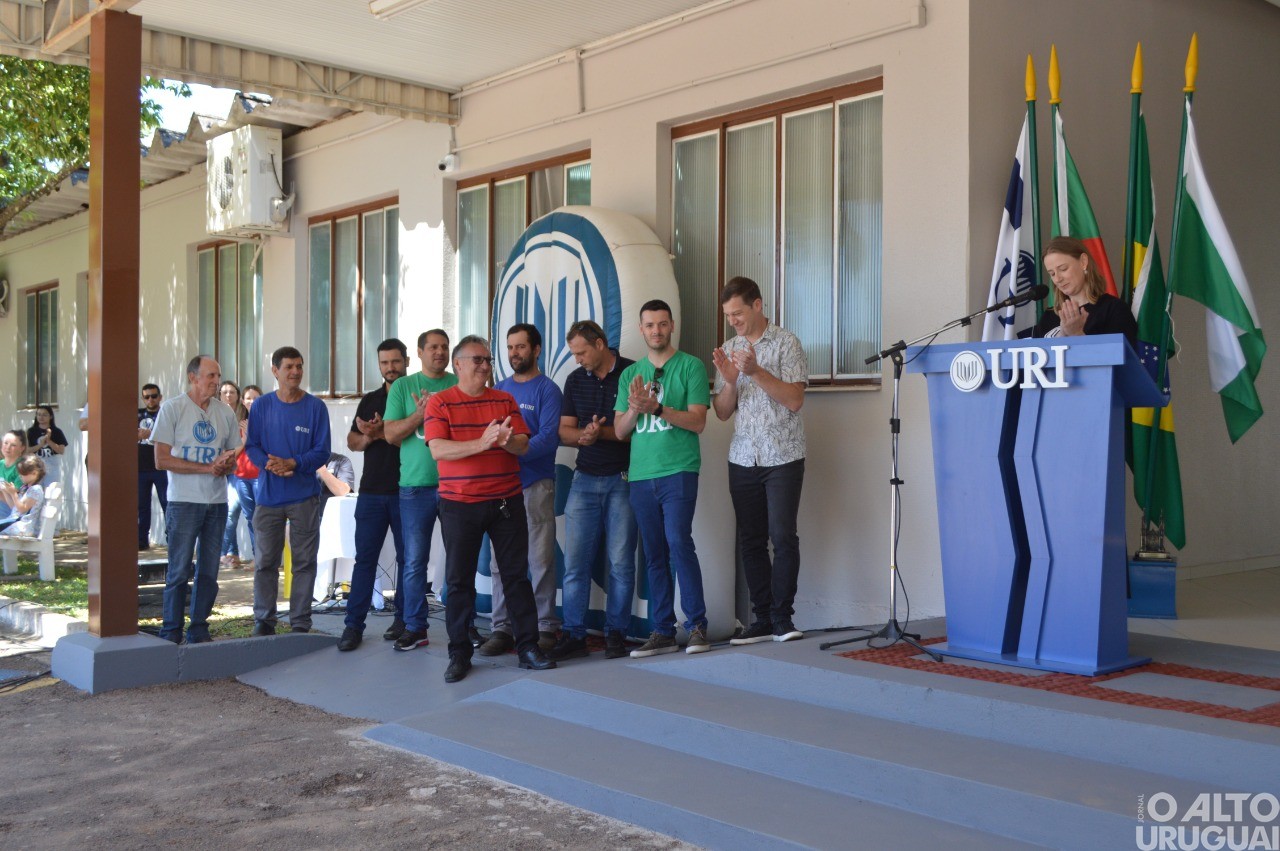 Escola Básica da URI/FW é reinaugurada