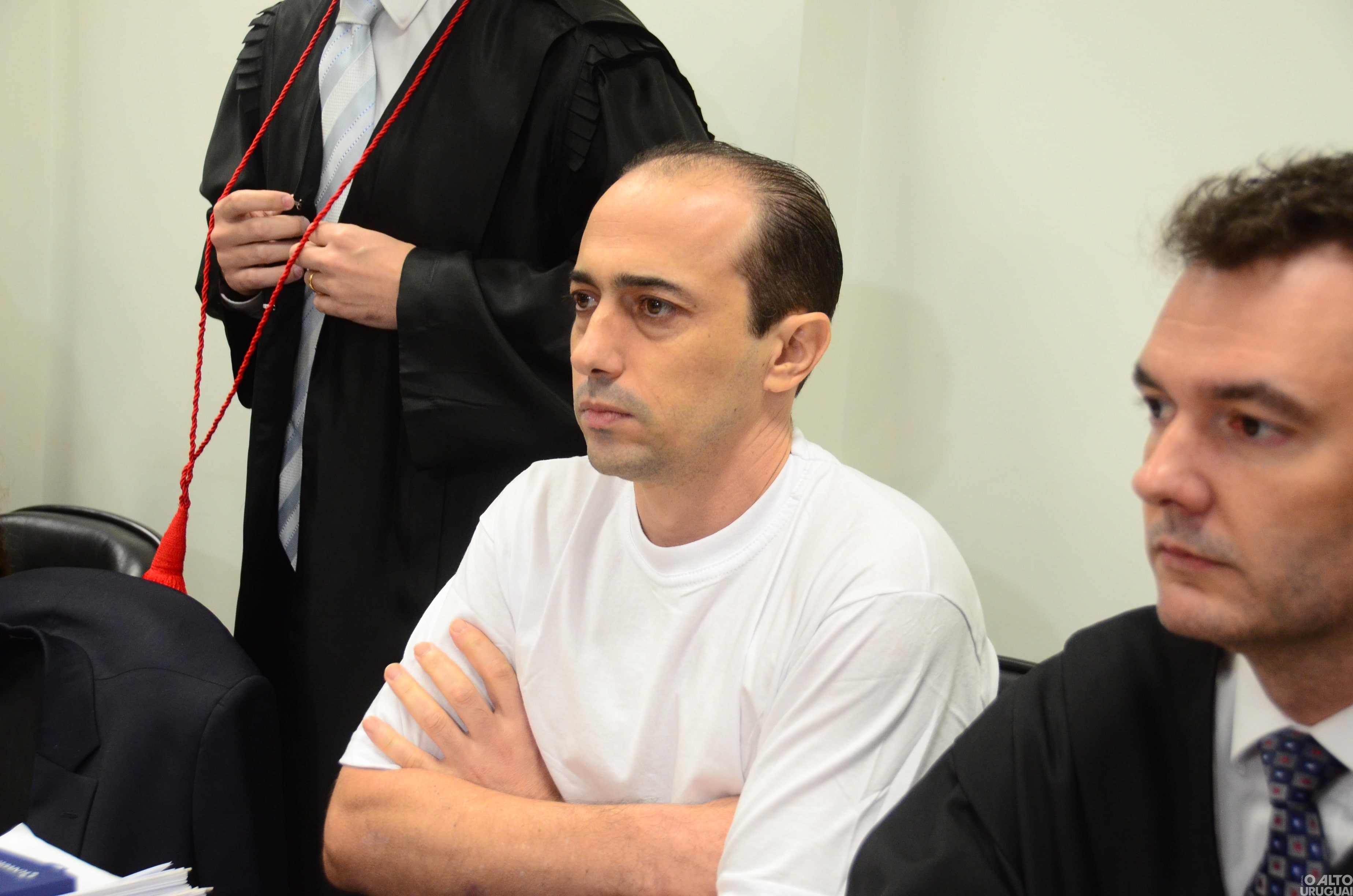 Caso Bernardo: Julgamento é anulado e pai do menino deve ir a novo júri