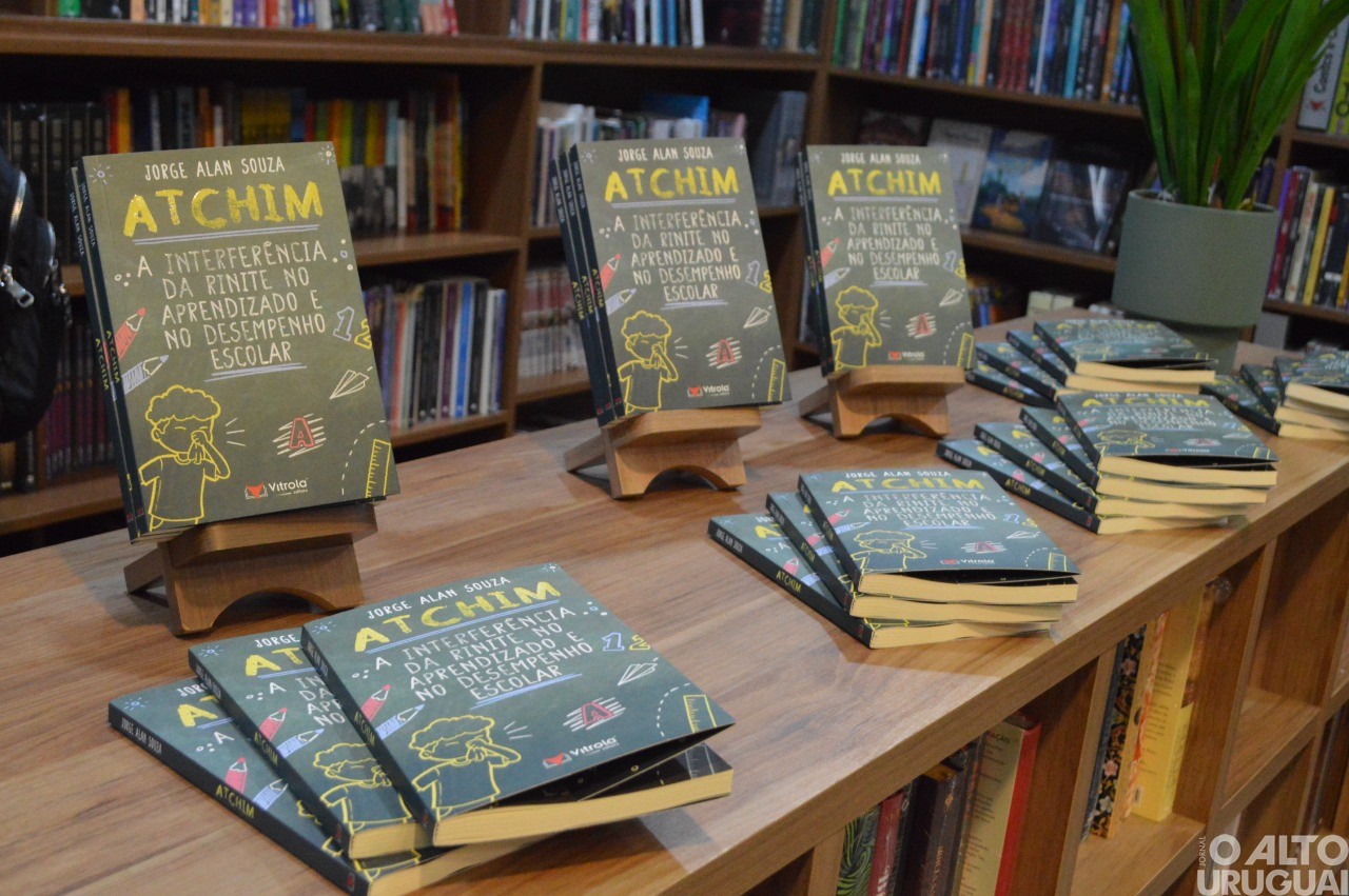 Médico Jorge Alan Souza recebe convidados para lançamento de seu livro