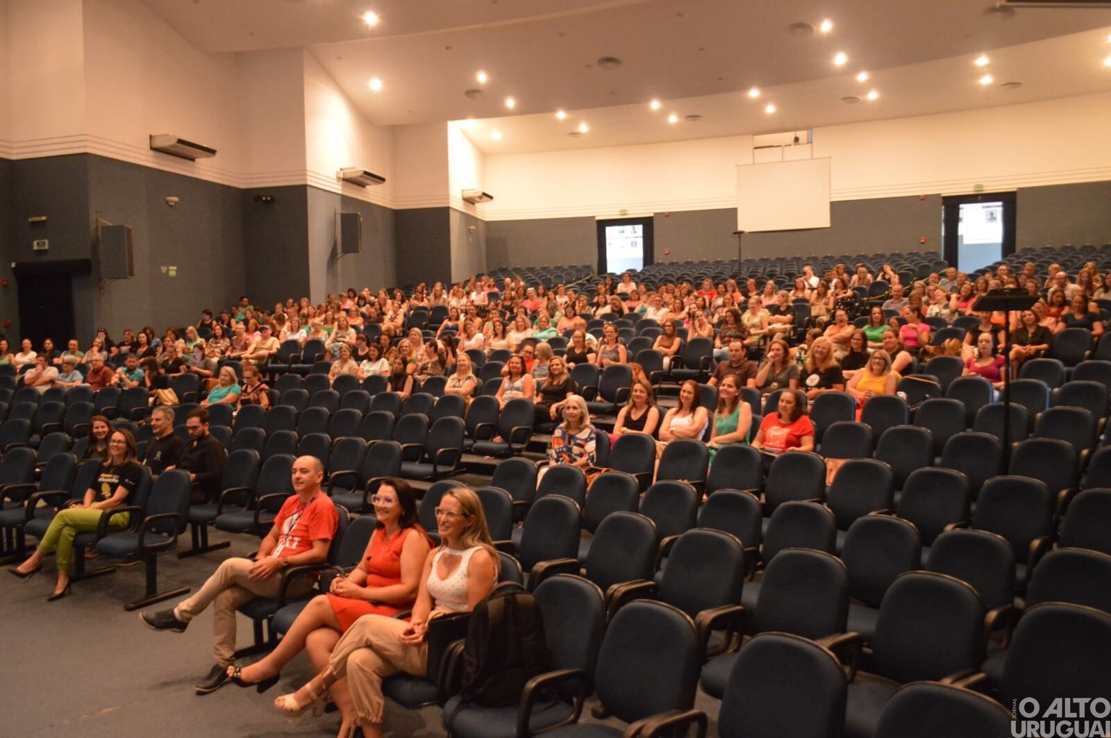 Evento da URI/FW reúne dezenas de profissionais da educação