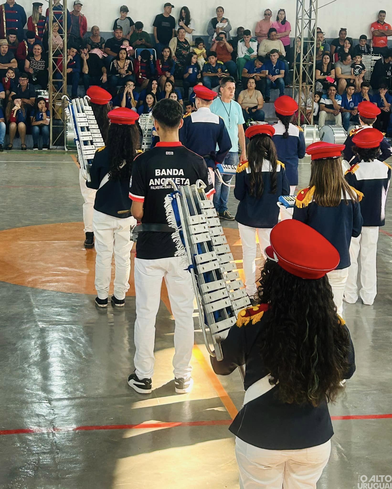 Escola Polivalente realiza 1º Encontro de Bandas Marciais em Palmeira das Missões
