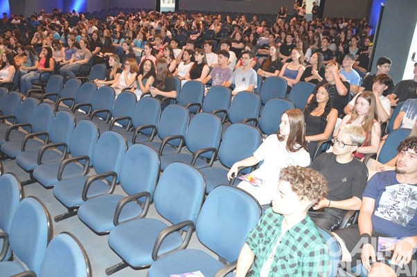 Caravana do Enem reúne mais de 600 estudantes na URI/FW