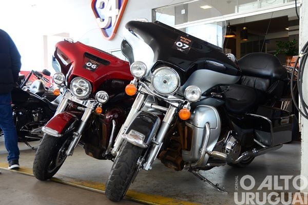 Grupo de motociclistas visita região em viagem de mais de dois mil quilômetros