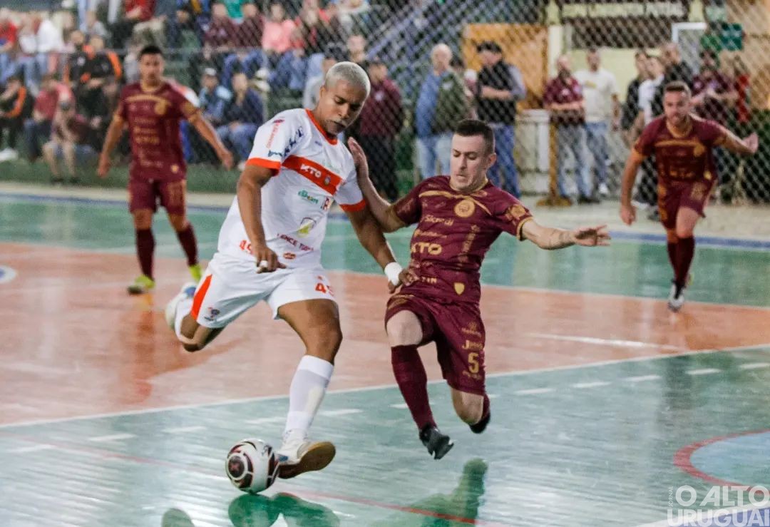 Afucs empata fora de casa