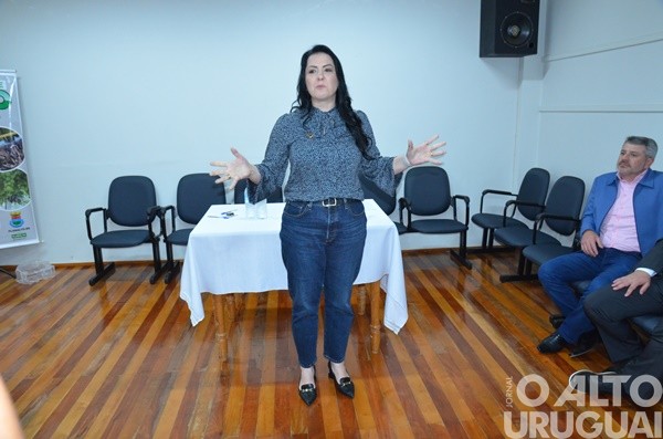 Amng realiza reunião de prefeitos durante Festiplan em Planalto