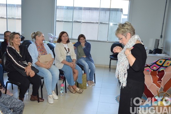 Tricolã promove workshop de tricô e crochê em FW