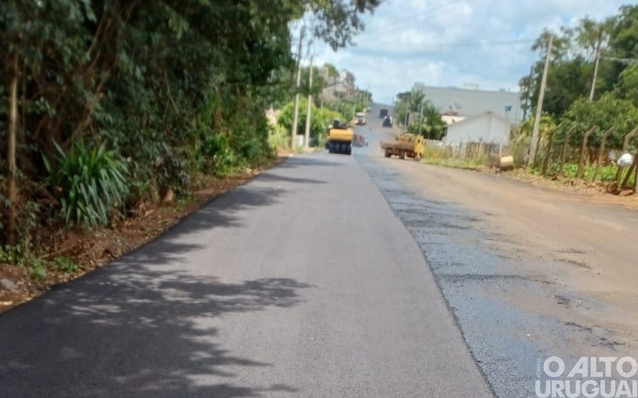 Investidos R$ 1,3 milhão em asfaltamento de vias em Planalto