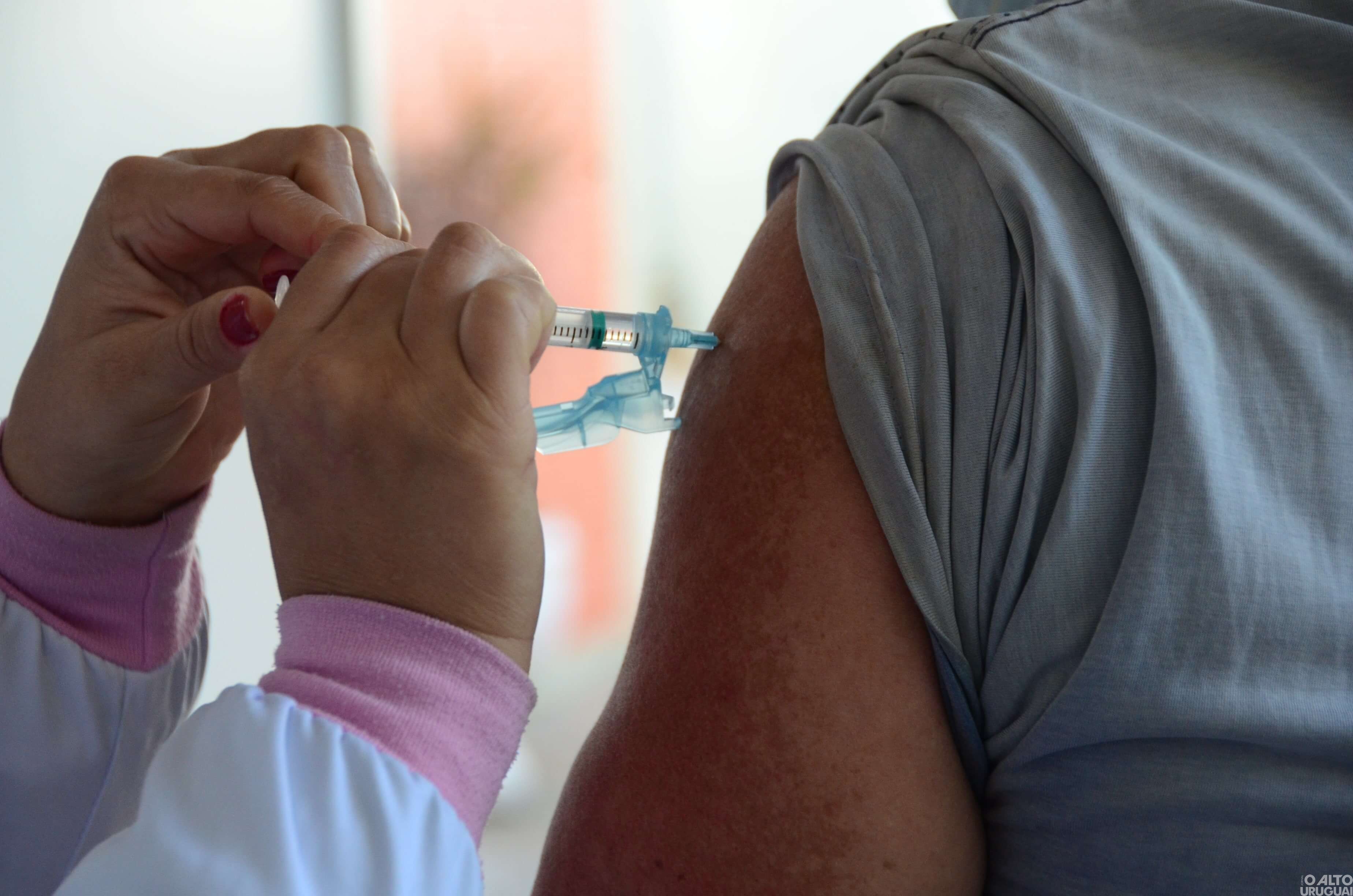 Estado reforça necessidade de se completar esquema vacinal contra Covid-19