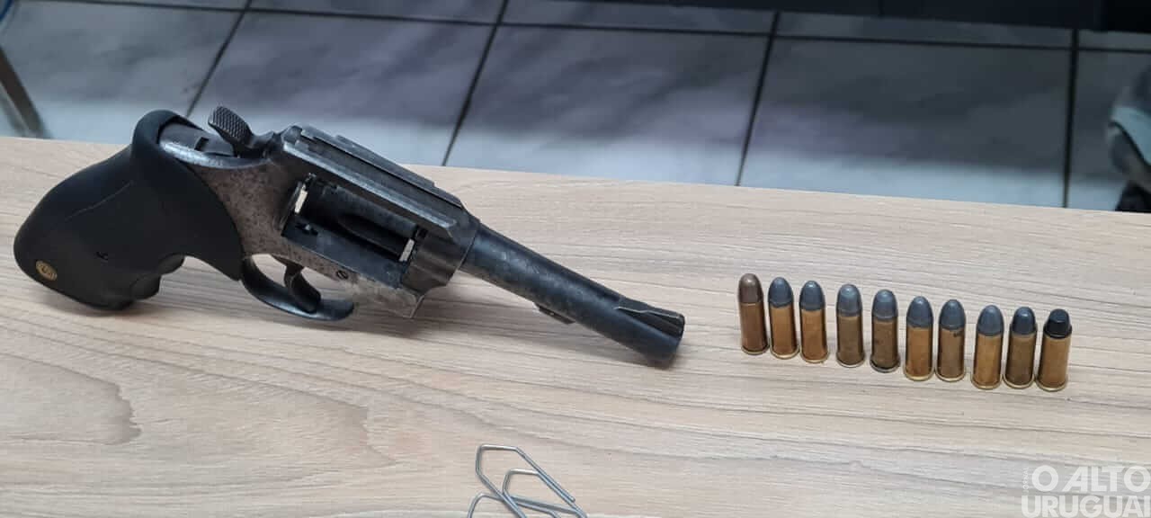 Ofensiva contra o tráfico de drogas resulta em mais de R$ 3 mil apreendidos na região