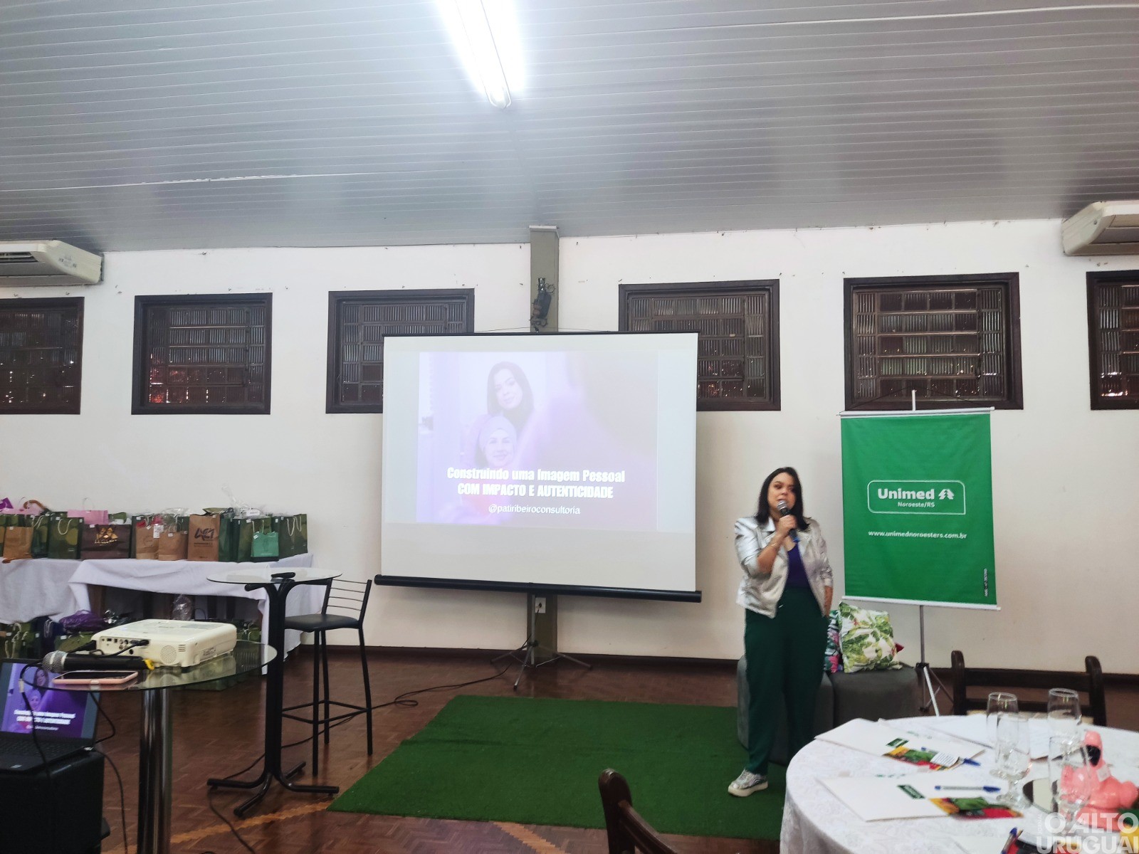 Unimed Noroeste/RS reúne profissionais em evento alusivo ao Dia da Secretária