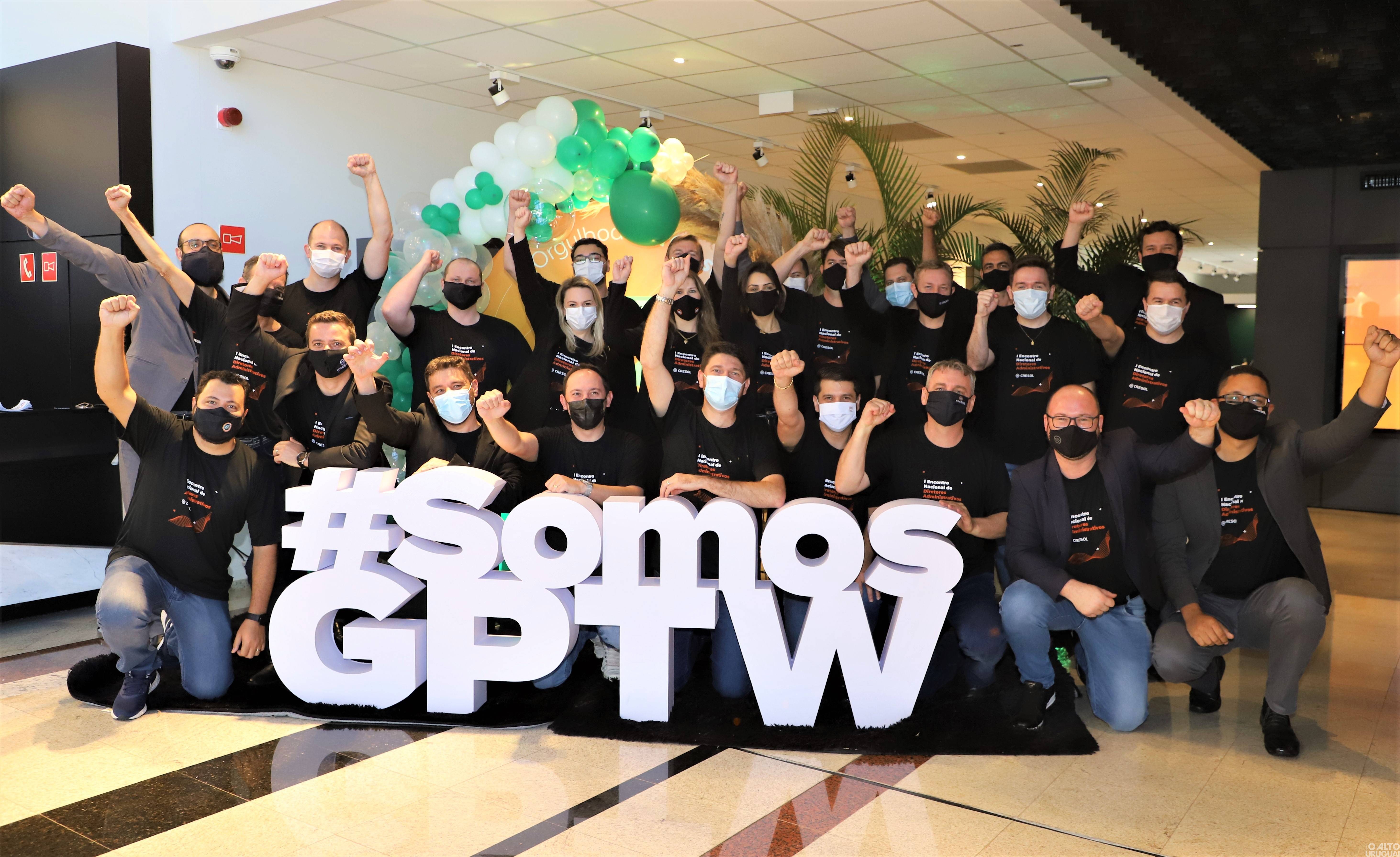 Cresol é a terceira melhor e maior instituição financeira para trabalhar