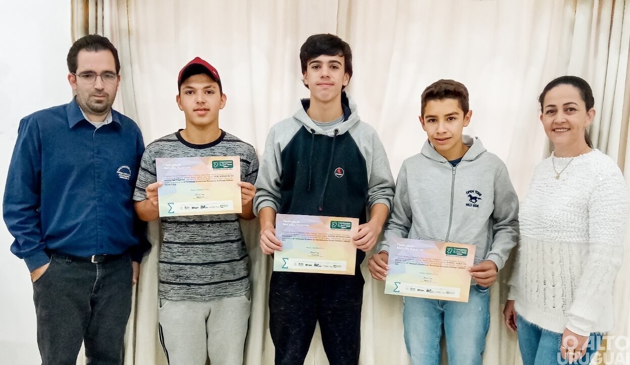 Alunos de Jaboticaba recebem menção honrosa por desempenho na Olimpíada de Matemática