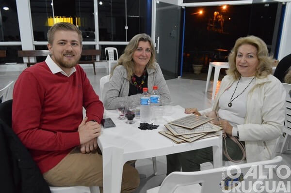 Lions realiza Jantar-Bingo em FW