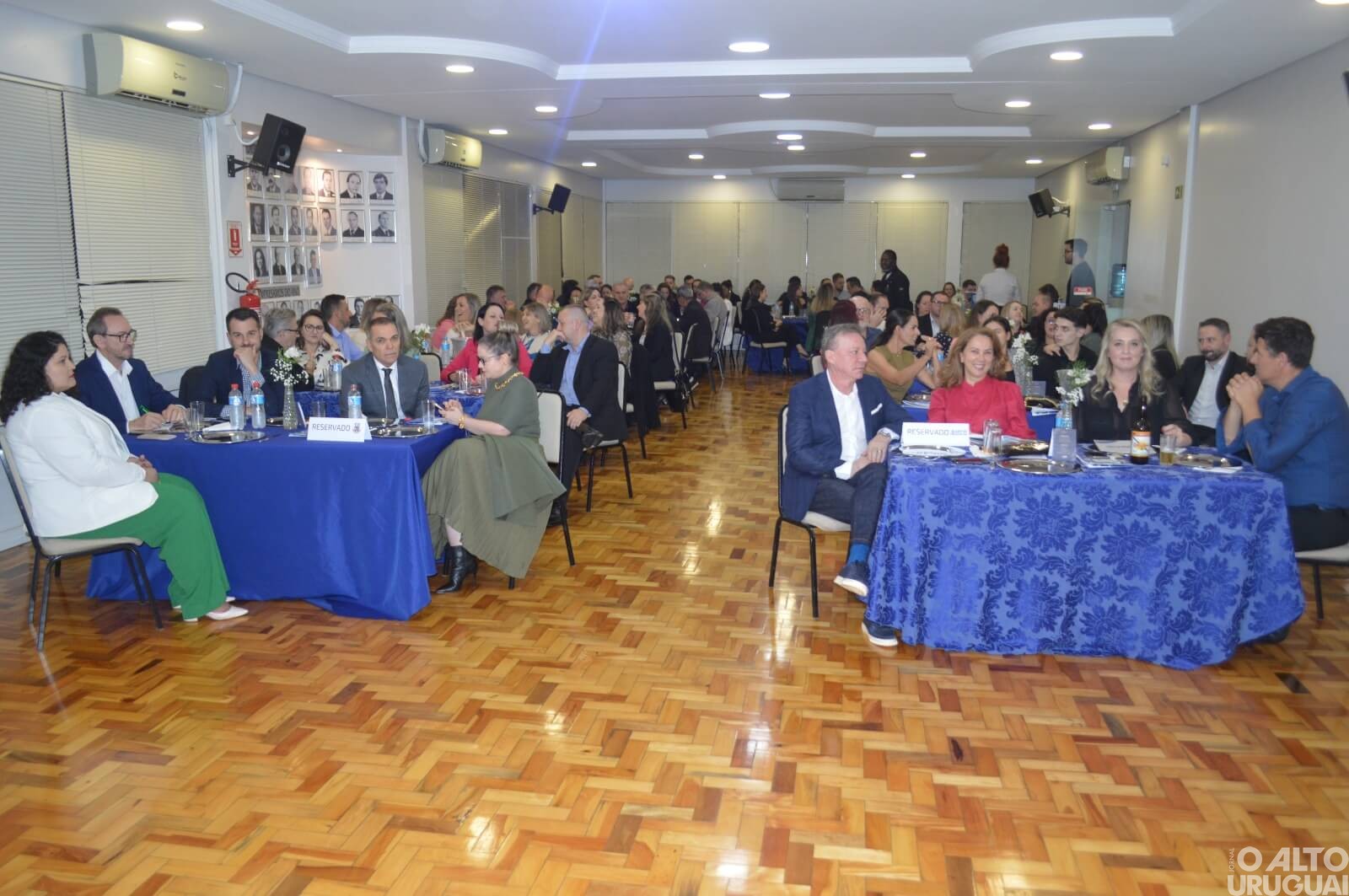 Novos membros da diretoria da AEFW são empossados