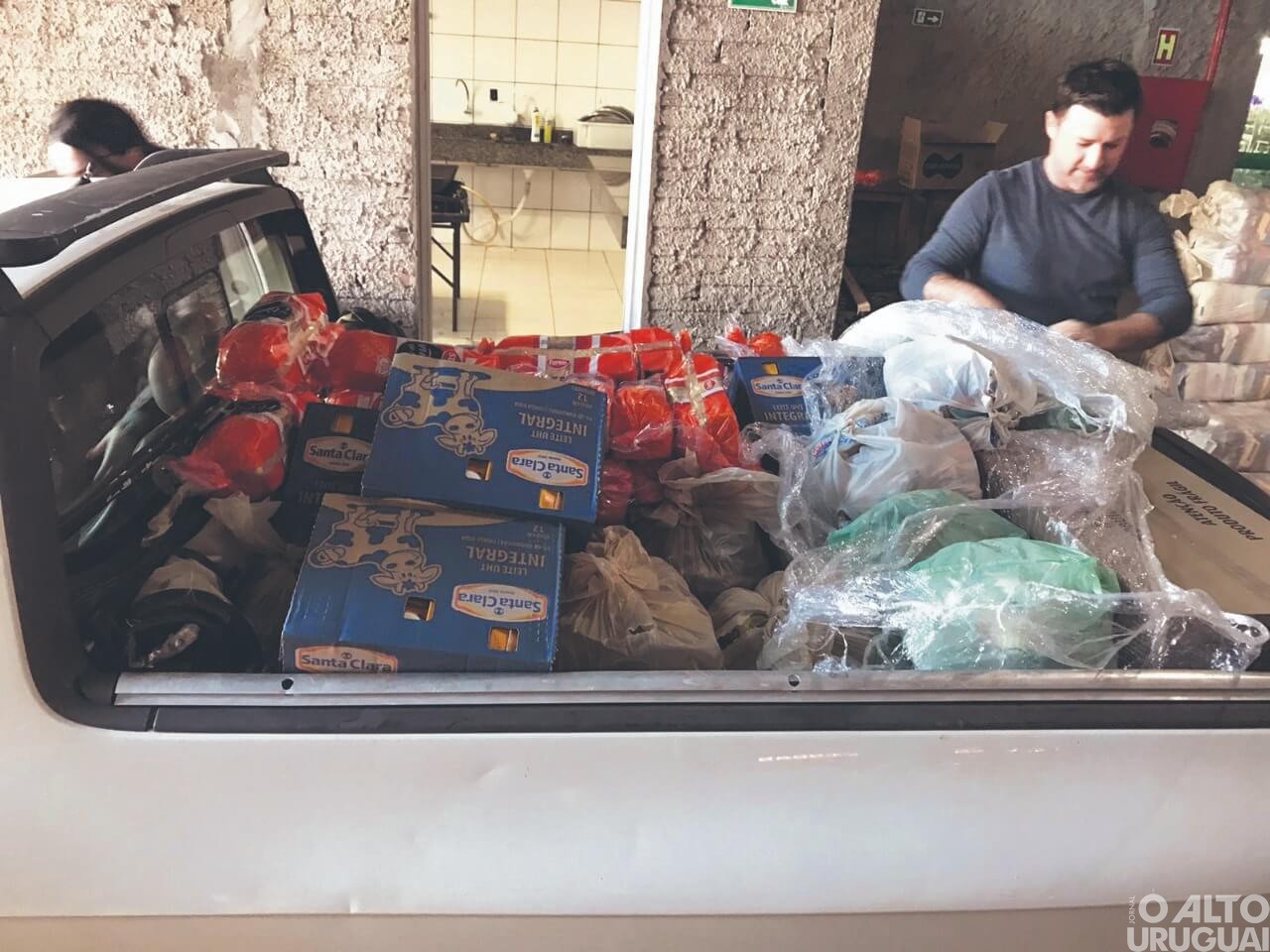 Mais de 400 famílias de Taquaruçu do Sul recebem cestas básicas 