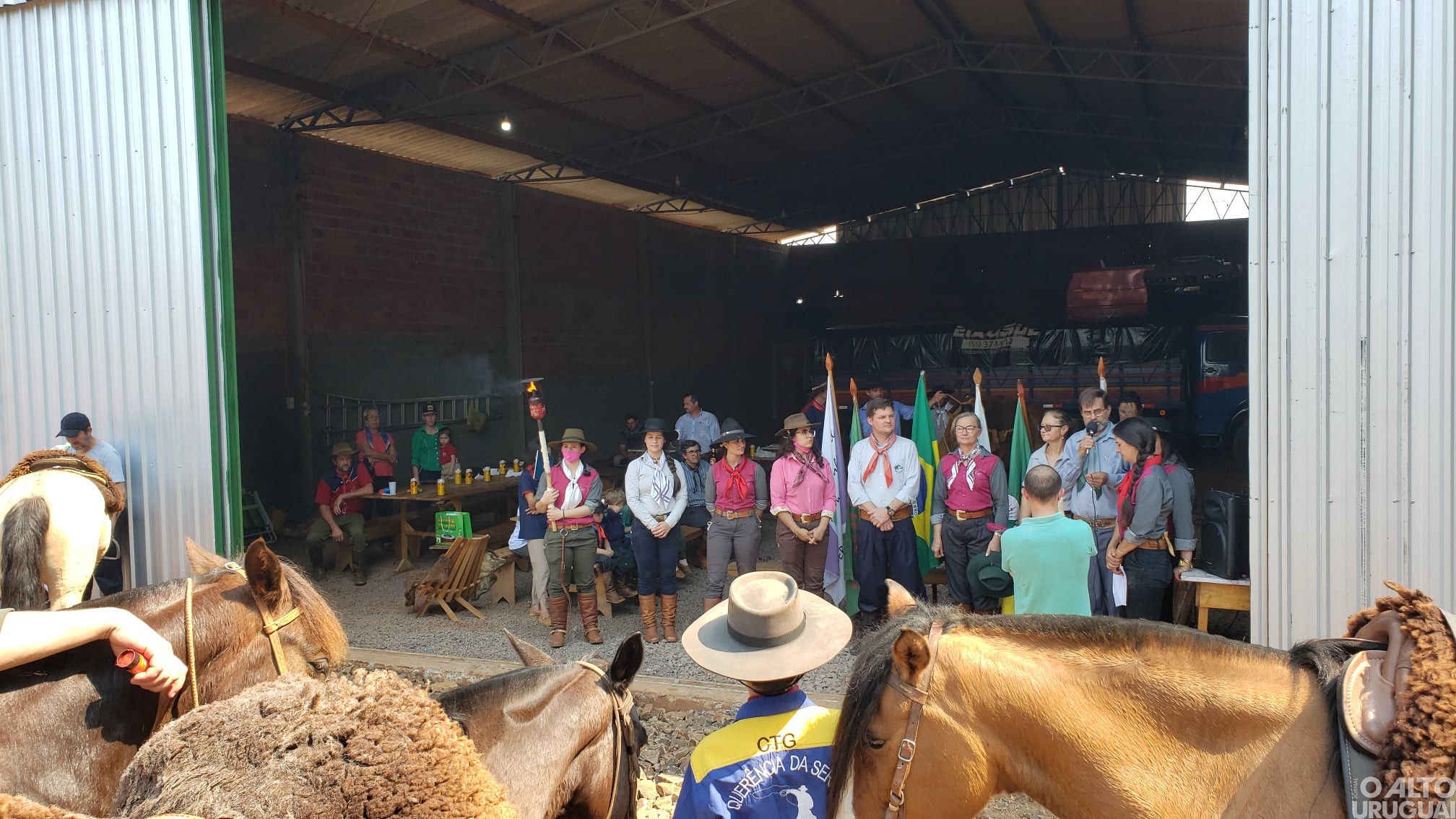 Cavalgada da Mulher Campeira reúne diversas participantes da região