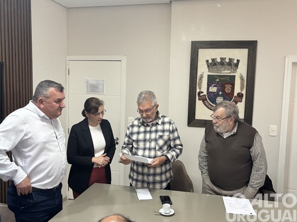 Deputado Luiz Carlos Busato visita FW e repassa emenda de R$ 330 mil ao município