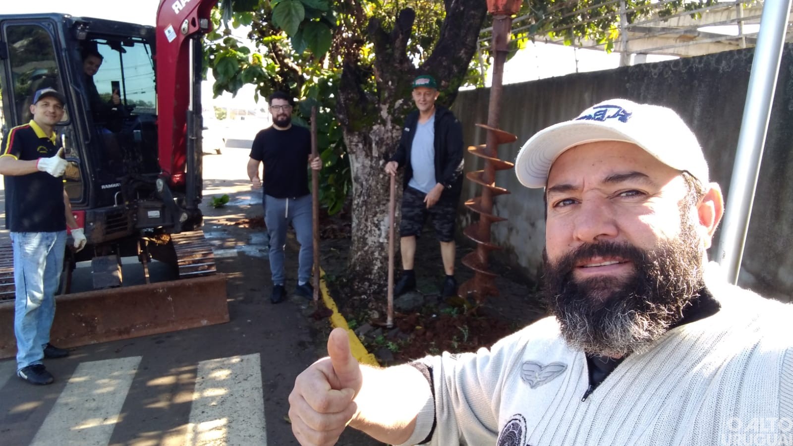 Centro Cultural 25 de Julho realiza projeto de arborização em FW