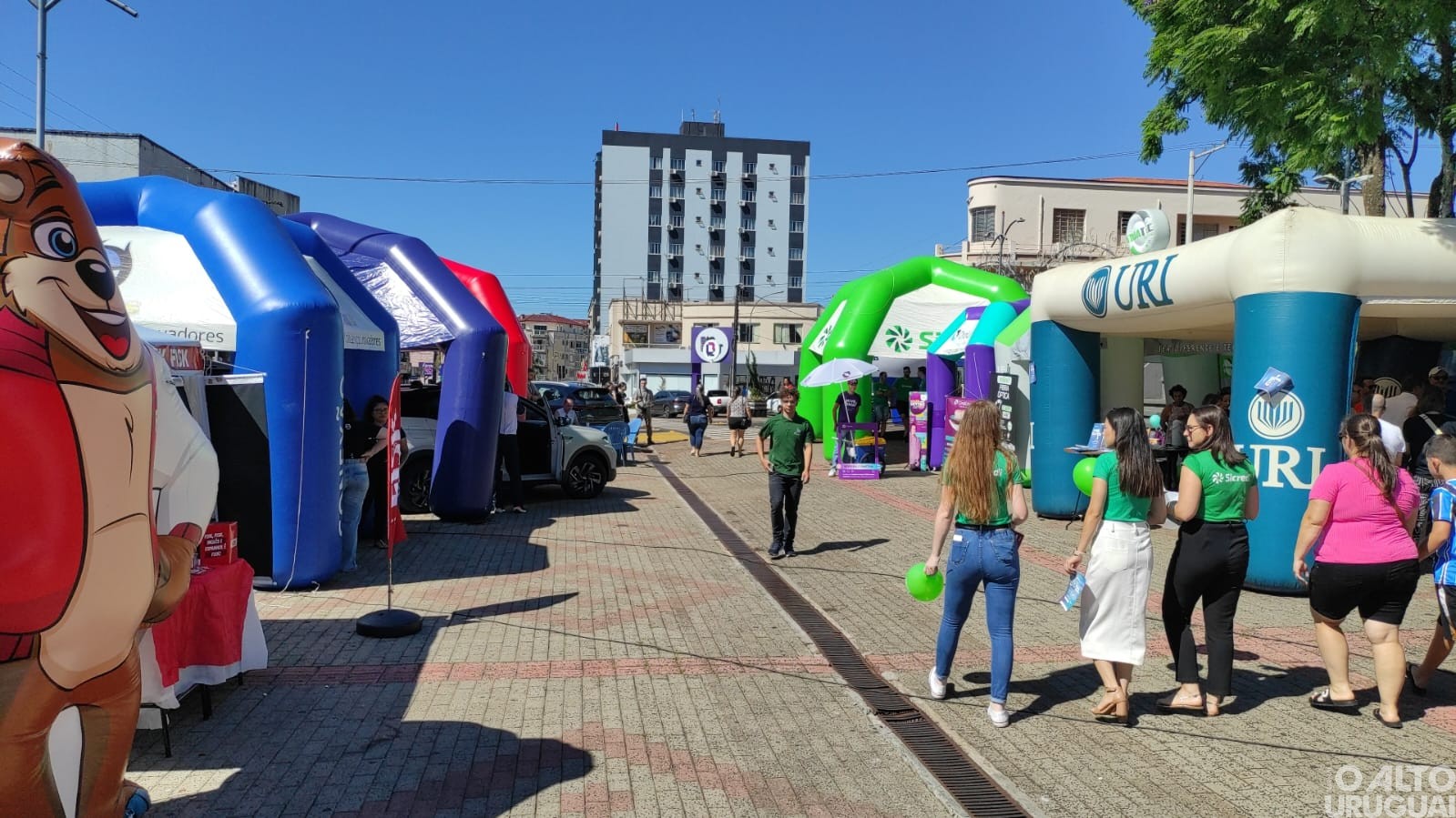 Comércio com promoções especiais neste Sabadão dos Negócios