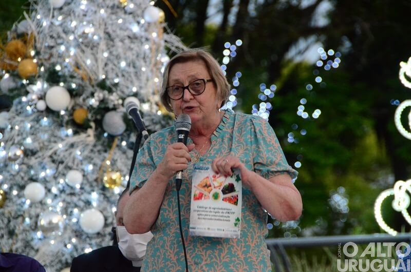 Lideranças de vários municípios prestigiam abertura da 1ª Feira Regional das Agroindústrias